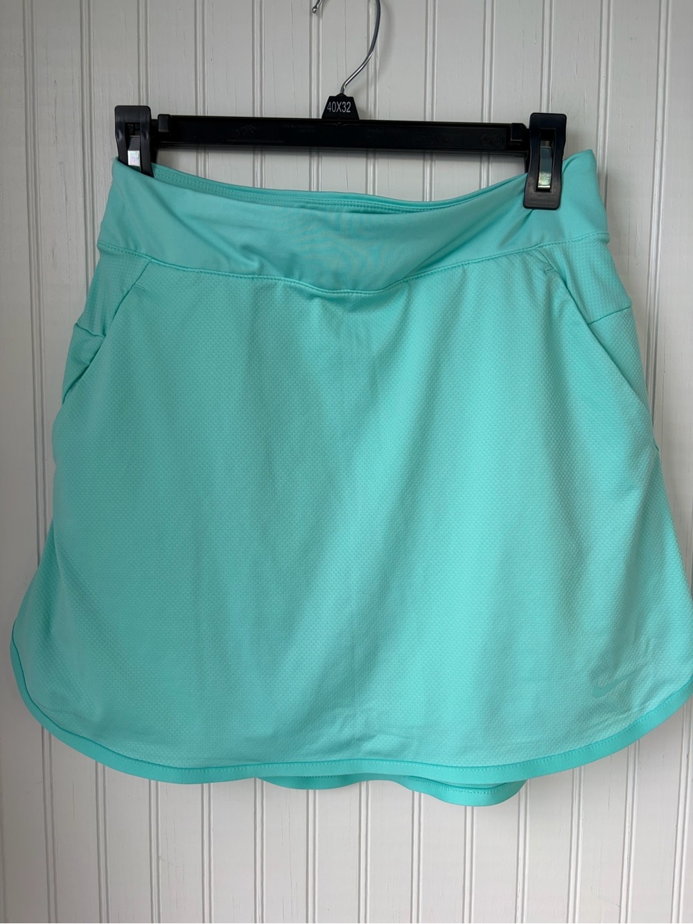 Nike Ladies (Small) Dri-Fit Teal Skort